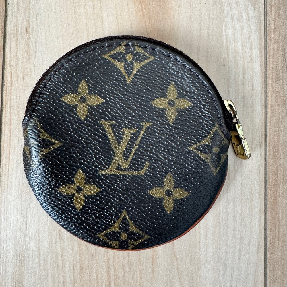 Louis Vuitton Vintage Monogram Coin Purse.  Authentic.  Stamped